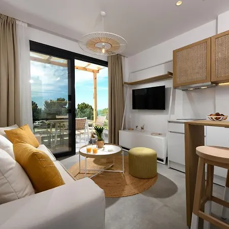 Aparthotel Nisea *