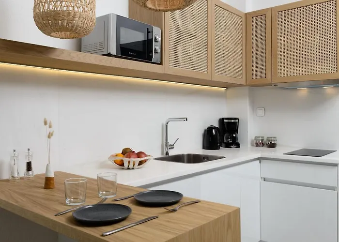 Nisea Apartahotel 4*